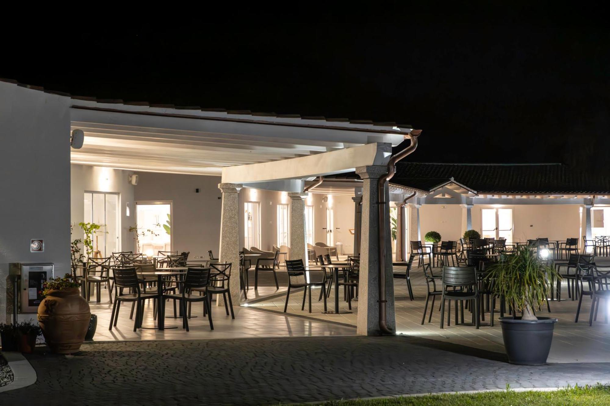 Hotel S'Arena Beach La Caletta Exterior photo