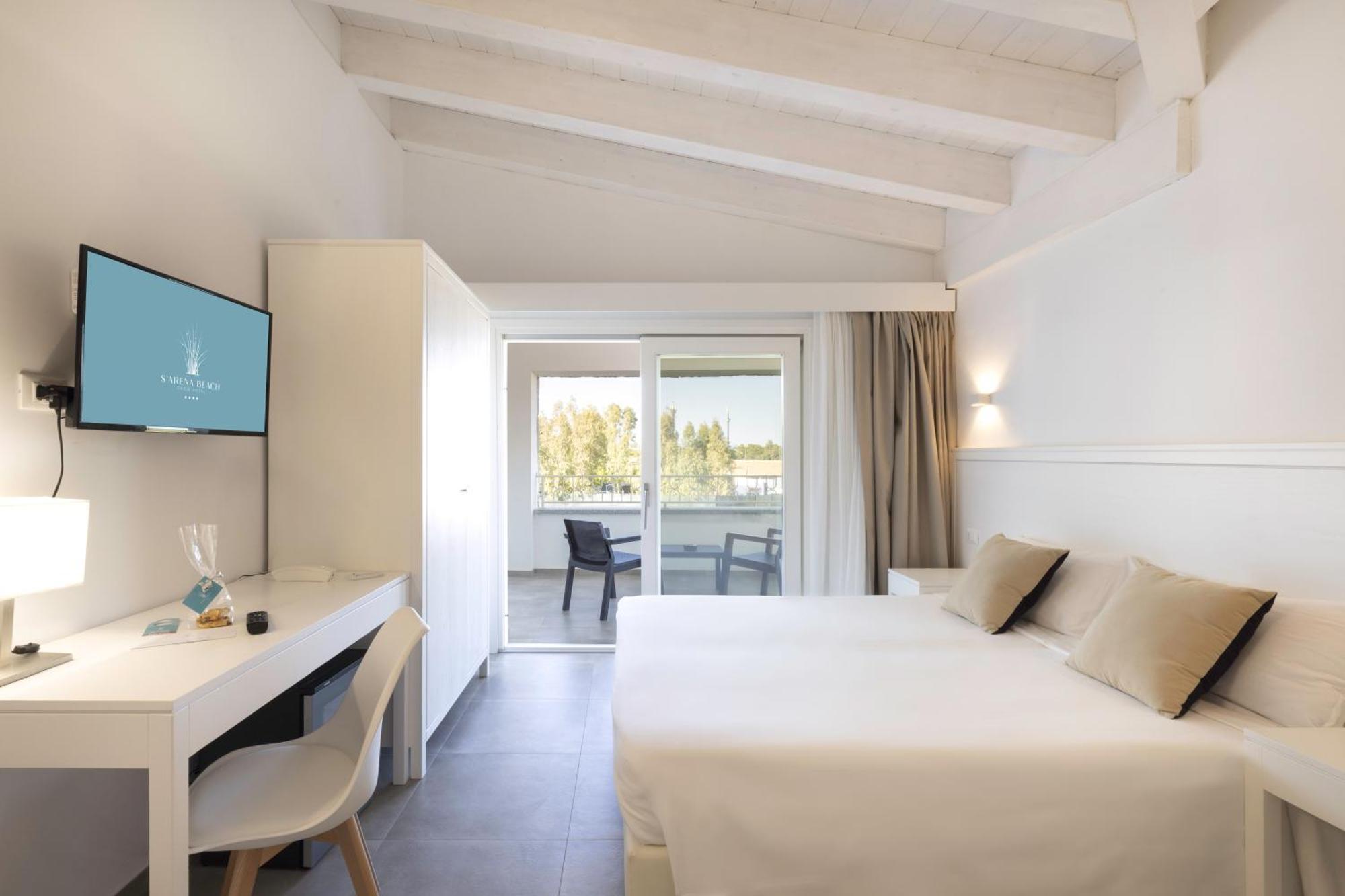 Hotel S'Arena Beach La Caletta Exterior photo