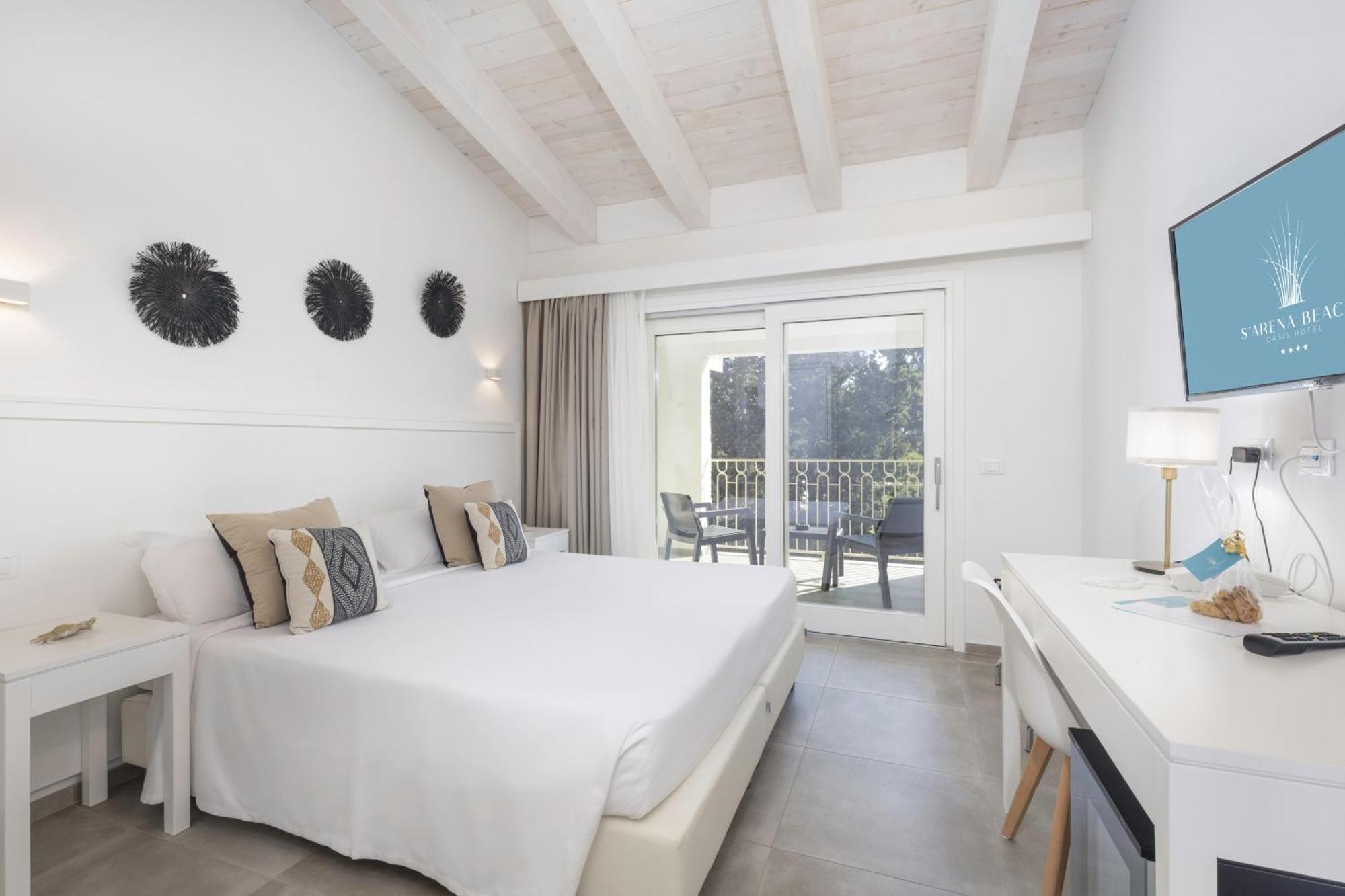 Hotel S'Arena Beach La Caletta Exterior photo